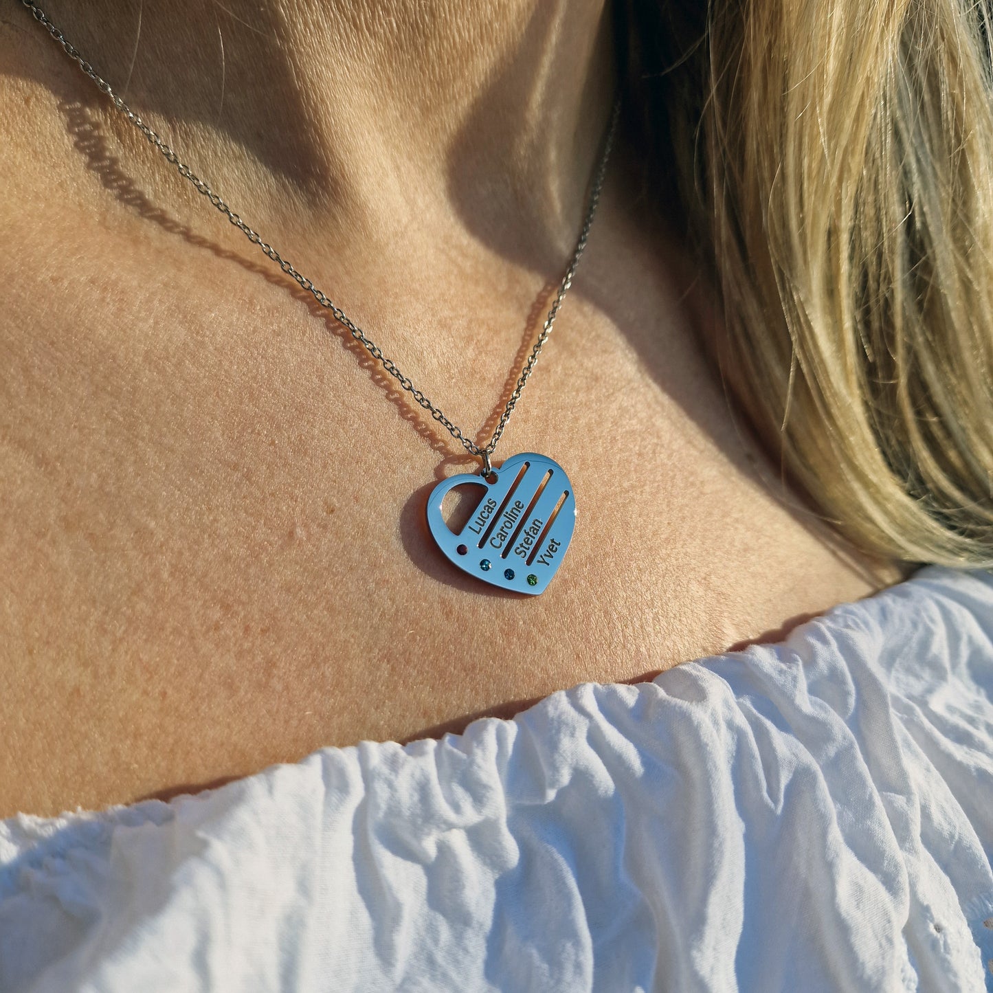 Ketting & hartje met 4 namen | Kleur: Goud of Zilver